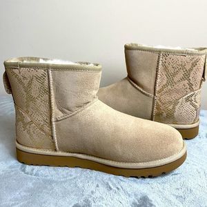 UGG Classic MINI Metallic Snake print boot